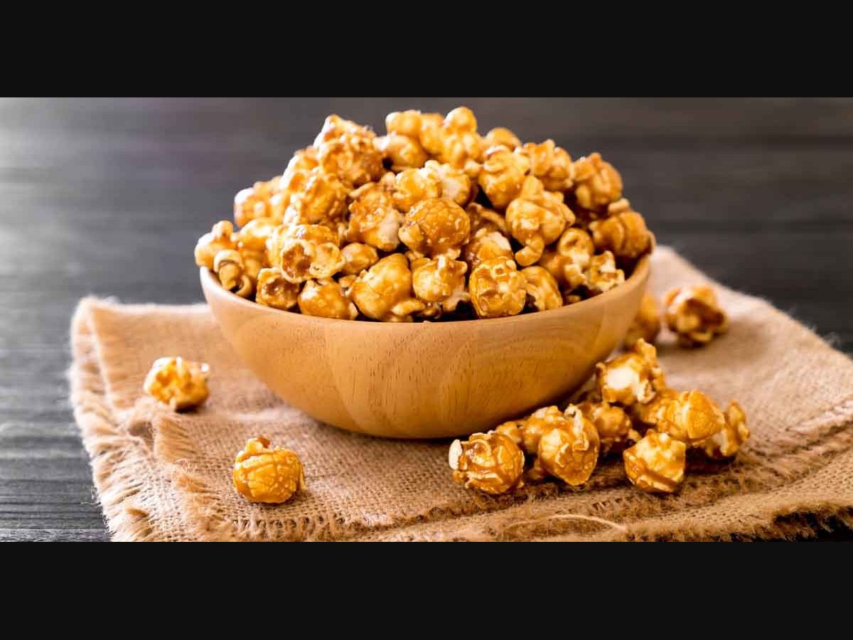 caramel popcorn snack